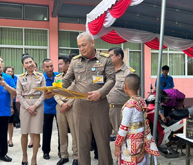 พลเรือเอก พงษ์เทพ หนูเทพ องคมนตรี ... พารามิเตอร์รูปภาพ 2