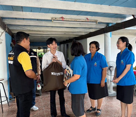 คณะกรรมการฝ่ายการสังคมสงเคราะห์ และเจ้าหน้าที่มูลนิธิ ฯ ... พารามิเตอร์รูปภาพ 7