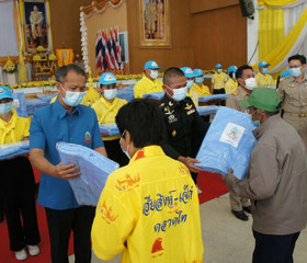 ผู้ว่าราชการจังหวัดยโสธร มอบผ้าห่มกัหนาวพระราชทาน ... พารามิเตอร์รูปภาพ 3