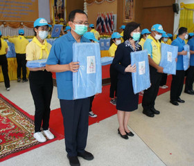 ผู้ว่าราชการจังหวัดยโสธร มอบผ้าห่มกัหนาวพระราชทาน ... พารามิเตอร์รูปภาพ 4