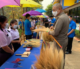 พลเรือเอก พงษ์เทพ หนูเทพ องคมนตรี ... พารามิเตอร์รูปภาพ 15