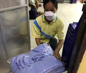 สนับสนุนสิ่งของพระราชทาน ของใช้ที่จำเป็นต่างๆ ... พารามิเตอร์รูปภาพ 17