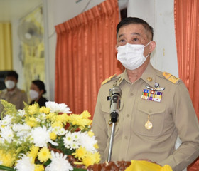 นายพลากร สุวรรณรัฐ องคมนตรี ... พารามิเตอร์รูปภาพ 2