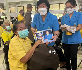 มอบสิ่งของพระราชทาน จำนวน 1,000 ชุด ... พารามิเตอร์รูปภาพ 4