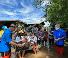นายวิลาศ รุจิวัฒนพงศ์ รองประธานฝ่ายบรรเทาทุกข์ ... พารามิเตอร์รูปภาพ 5
