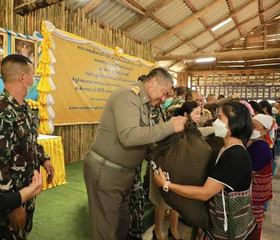 นายพลากร สุวรรณรัฐ องคมนตรี ... พารามิเตอร์รูปภาพ 5